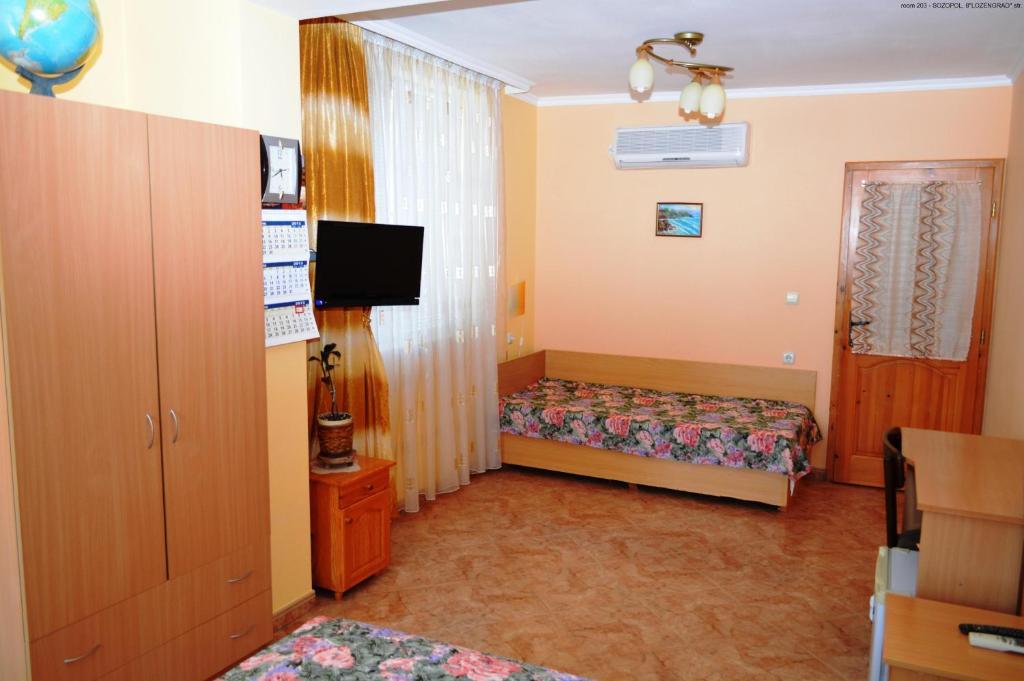 Guest House Mistral Sozopol Quarto foto